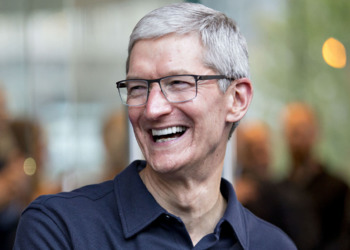 Apple анонсировала тряпочку для протирки экрана за 1990 рублей