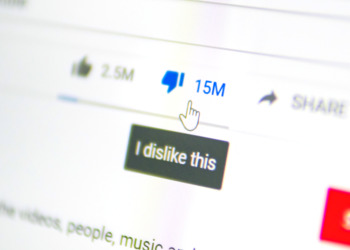YouTube начал скрывать счетчик дизлайков для всех видео - ролик с анонсом изменения утопили в дизлайках